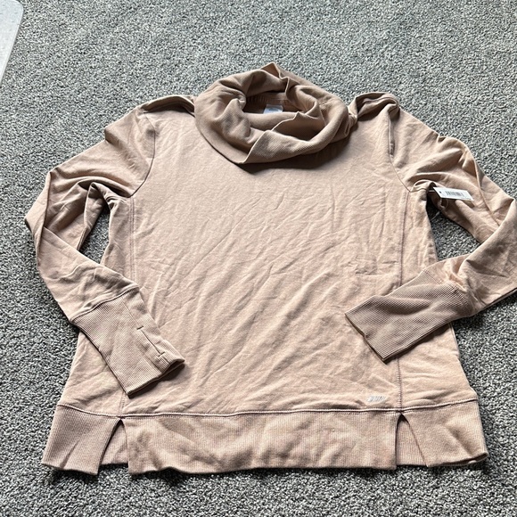 NWT Amazon Essentials top - Picture 1 of 5